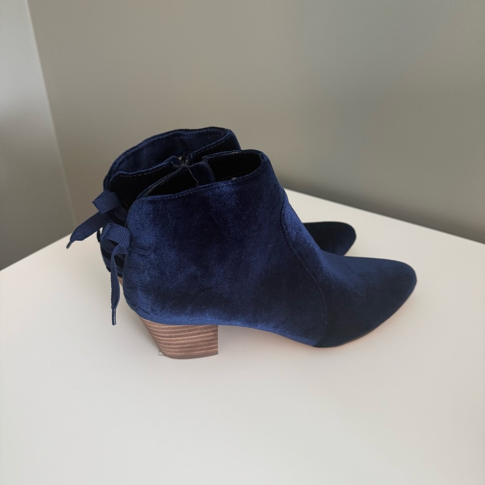 NWOT Blue Velvet Ankle Boots, 8